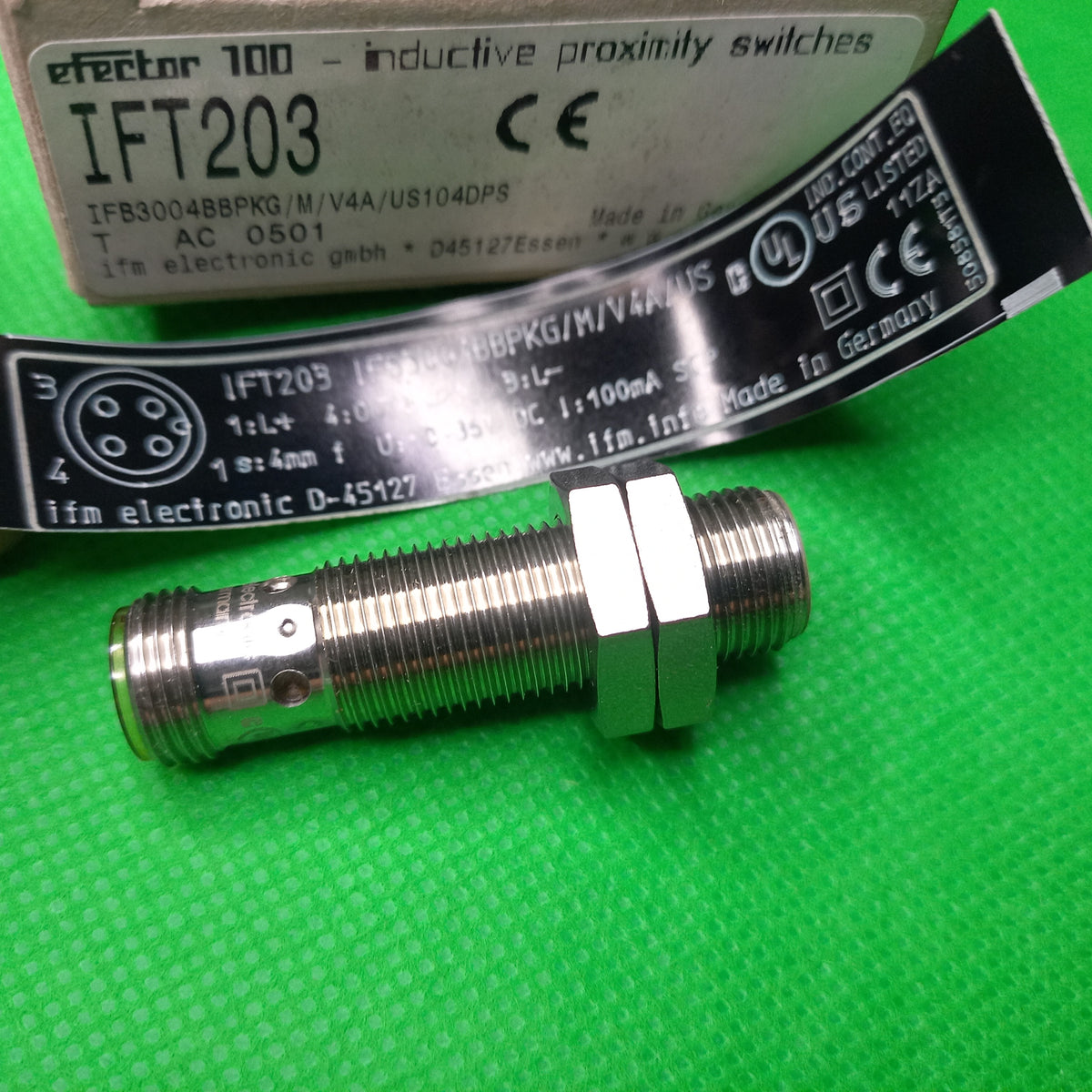 Inductive sensor IFT203,IFB3004BBPKG/M/V4A/US-104DPS
10-36VDC, 100mA, PNP NO sn: 4mm, 
