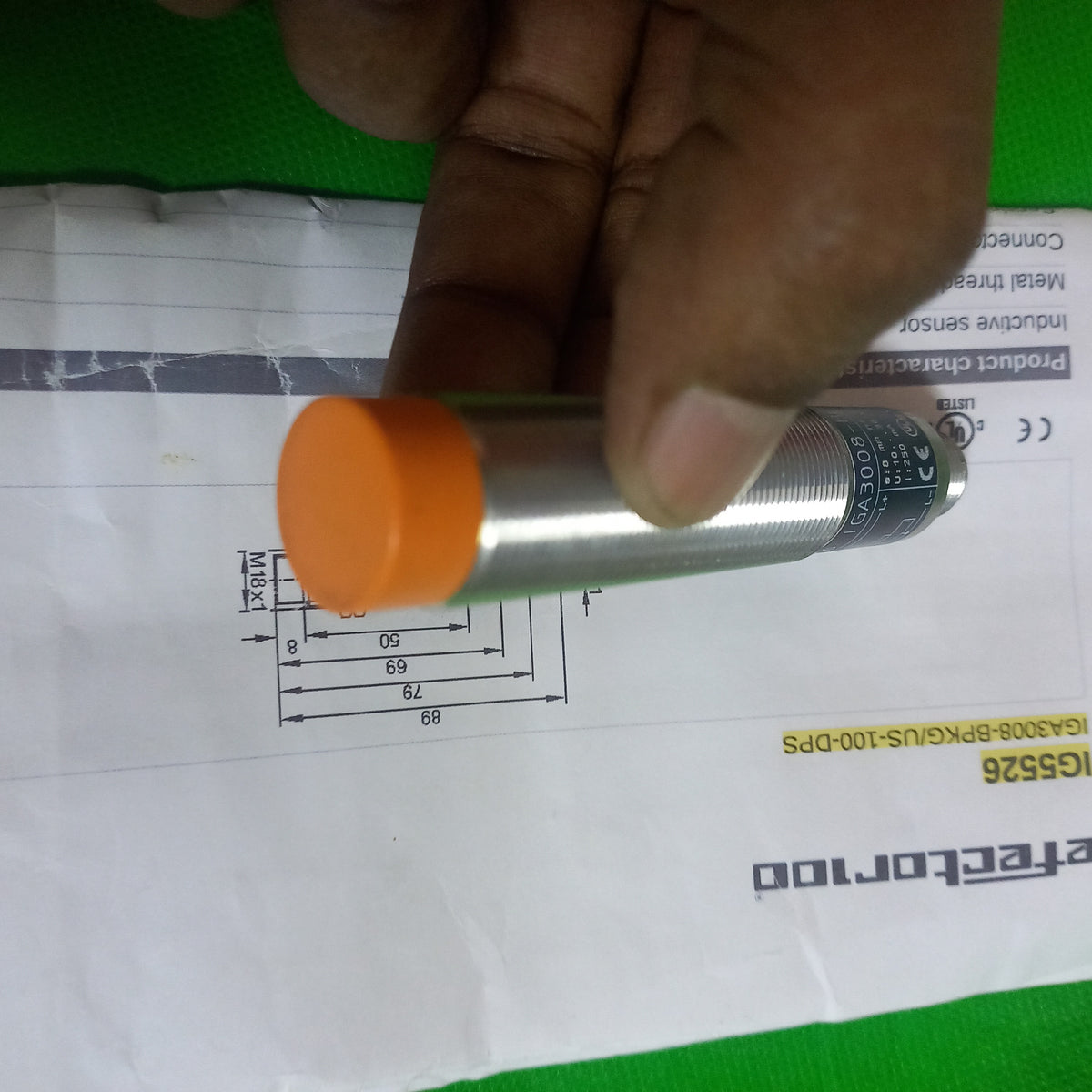 IG5526,IGA3008-BPKG/US-104_18mm, PNPNO front face; Non flush Mounting