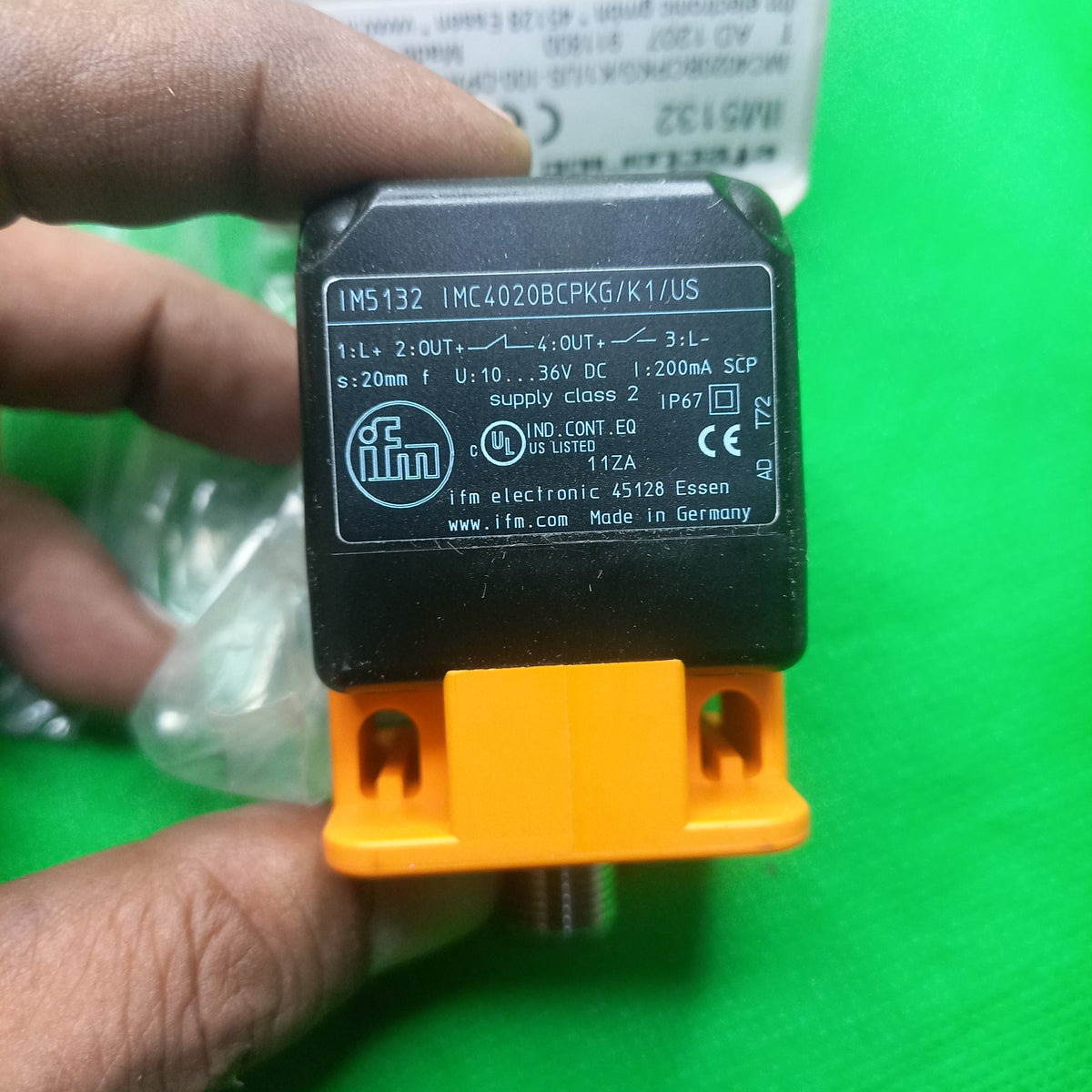 IM5132, IMC4020BCPKG/K1/US , PNP  Specification sticker