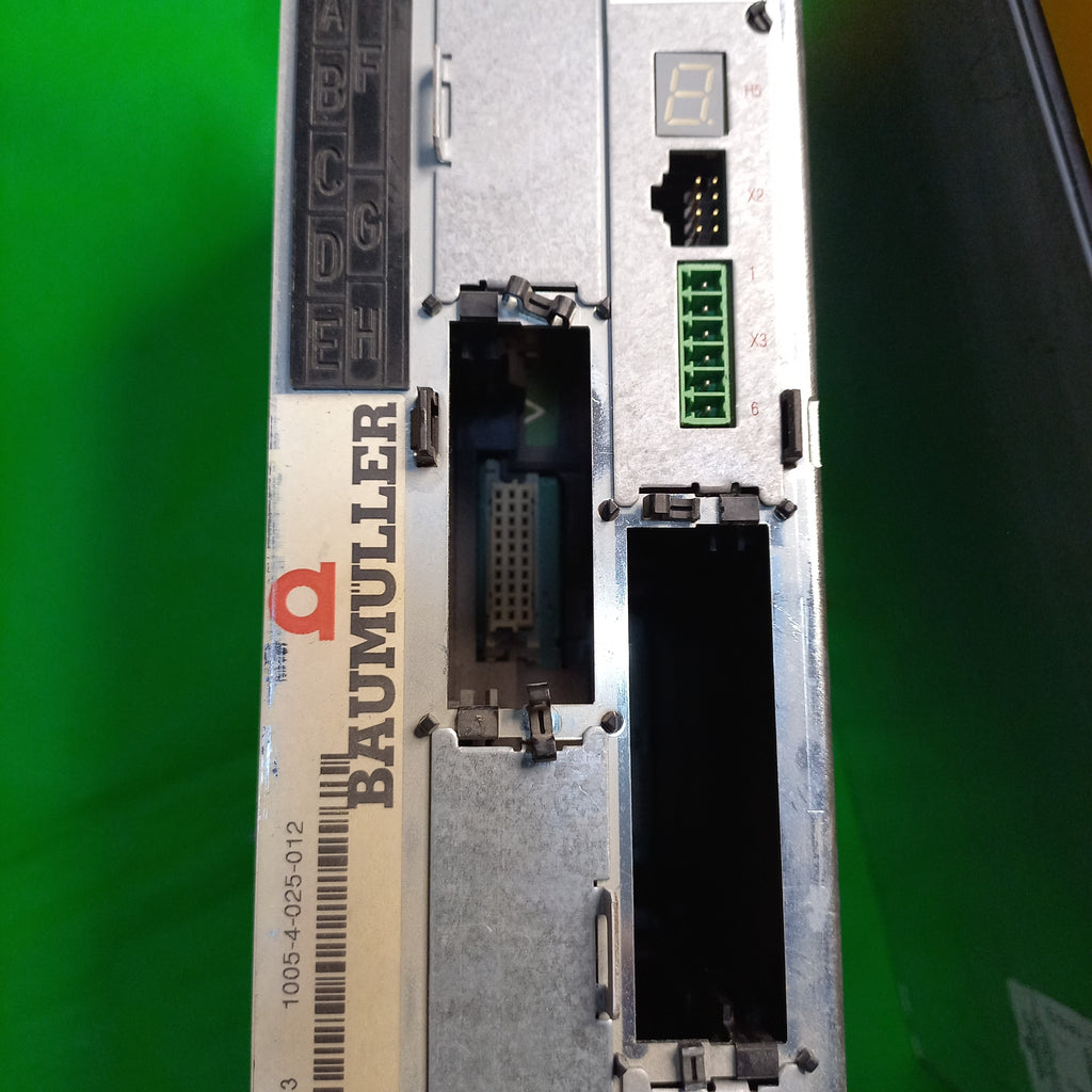 Inside sticker of main cover BM4414-ST0-01300-03  1005-4-025-012 |  INPUT : 3x400 V (480 V) AC 50/60 HZ
OUTPUT : 3x0…..400 V (480 V) AC , 3x5.5 A (5.5 A) 0…..450 Hz
Art. Nr. 409964 
