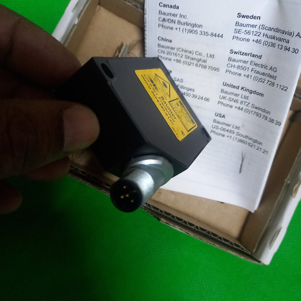 Connector of OHDM20P6990/S14C, Art.Nr. 10153490, Diffuse sensors with background suppression