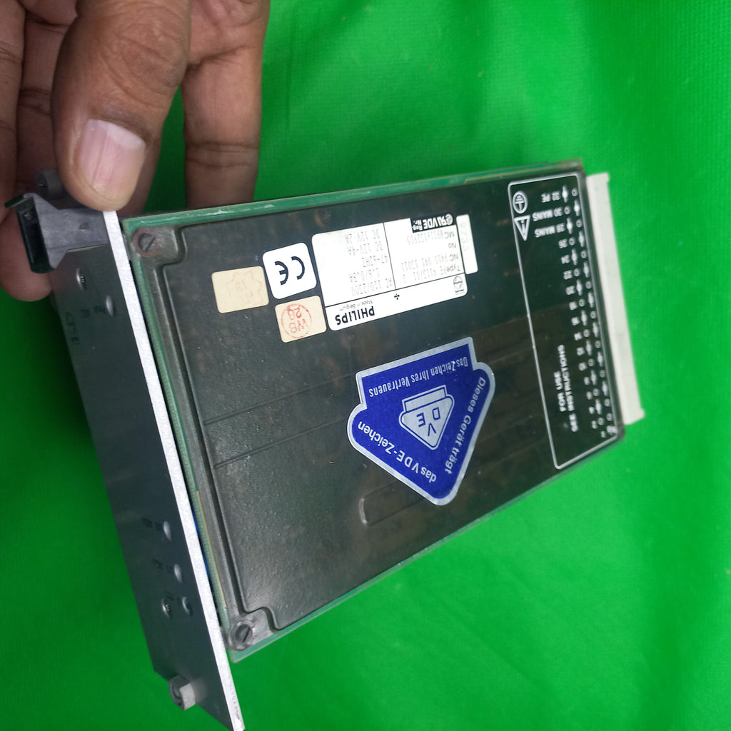 Rear side photo with sticker Philips PE 4113/01 U,  NC 8415 041 13011 , PE4113/01 U Power supply