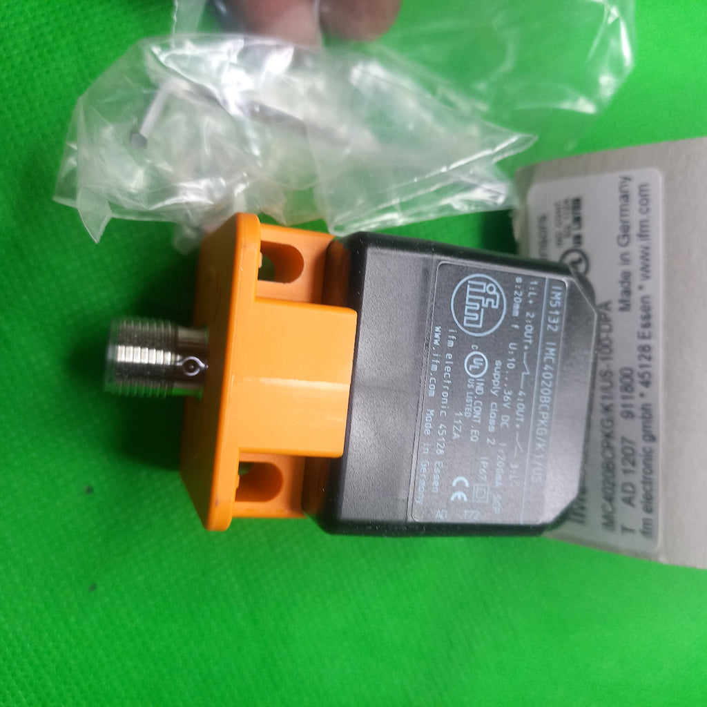 IM5132, IMC4020BCPKG/K1/US , PNP, Antivalent, Sensing distance: 20mm, Cuboid Shape, 40x40x54mm,
IMS132, IMC4020BCPKG/K1/US