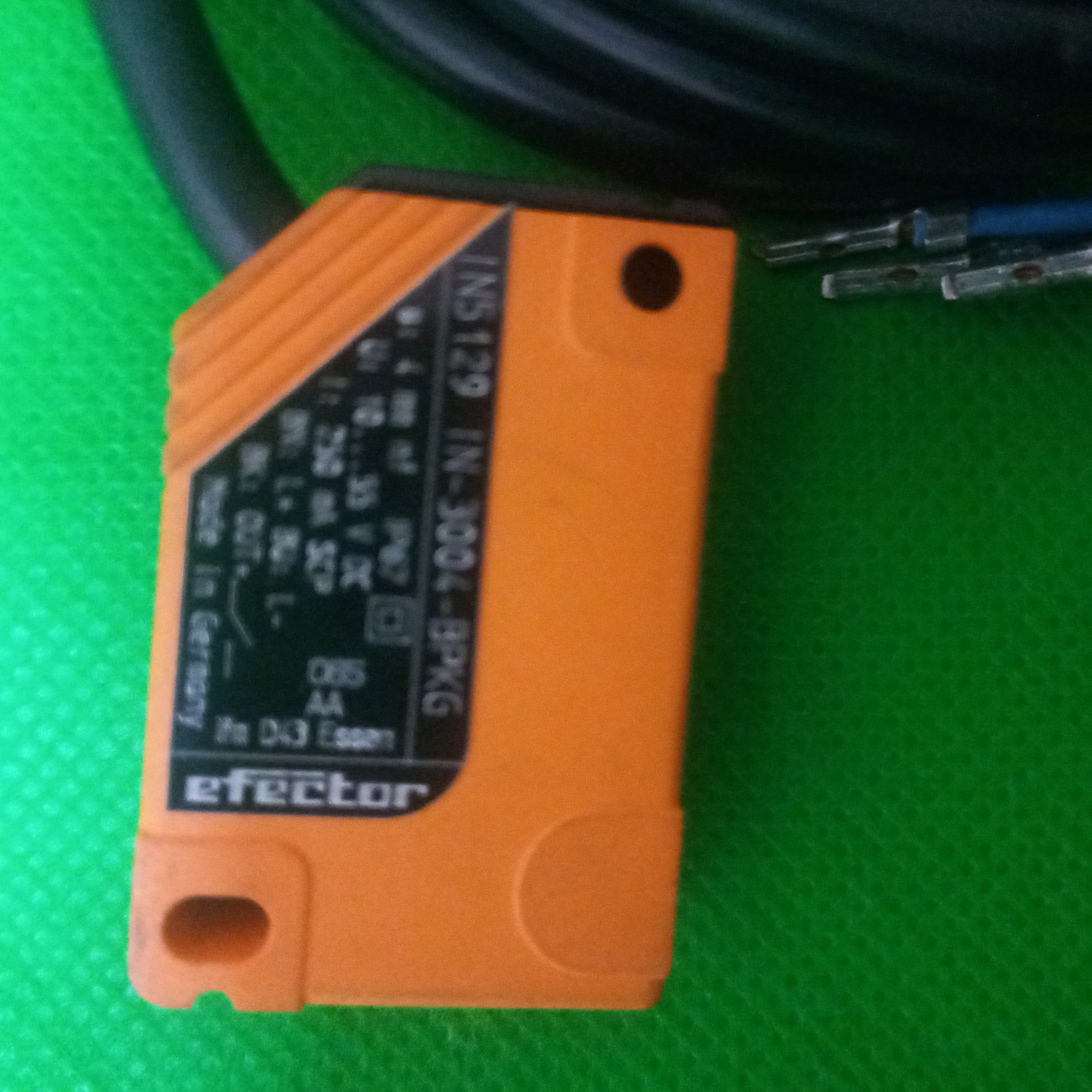Rectangular sensor efector rectangular sensor IN 5129, IN-3004-BPKG,Inductive Sensor,DC, PNP, NO, 4mmsense, NF