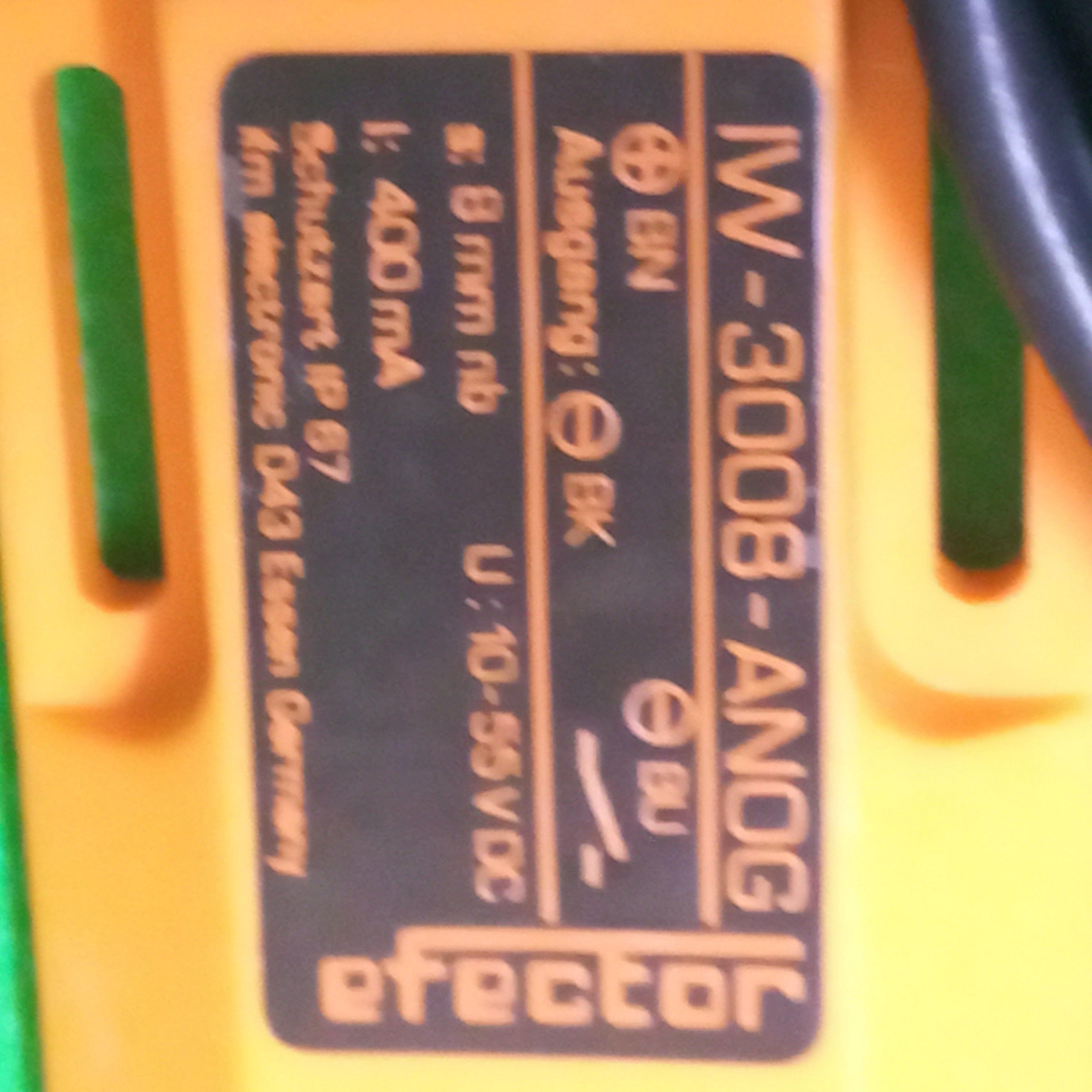 Clean photo zoom specification sticker on the bodyof  IFM sensor NPN NO 8mm IW5030
Inductive sensor
IW-3008-ANOG 
