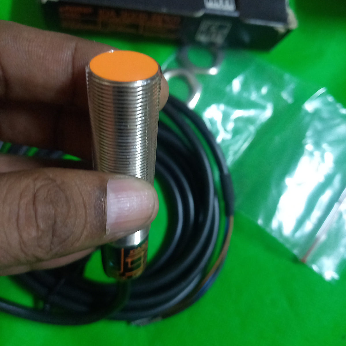 Full M8x80mm Lenght Inductive sensor 1G5397, 1GA3005-BPKG with 2 m PVC-Cable, PNP, NO, 5mm Range,