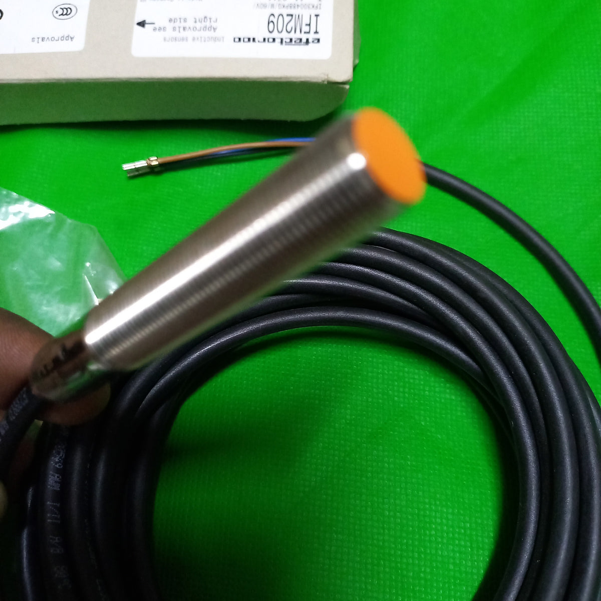 Active FAce of IFM209 | Increased sensing range Version|&nbsp; IFK3004BBPKG/M/60V PNP, NO, 4mm Sensing Range,flush mountable
