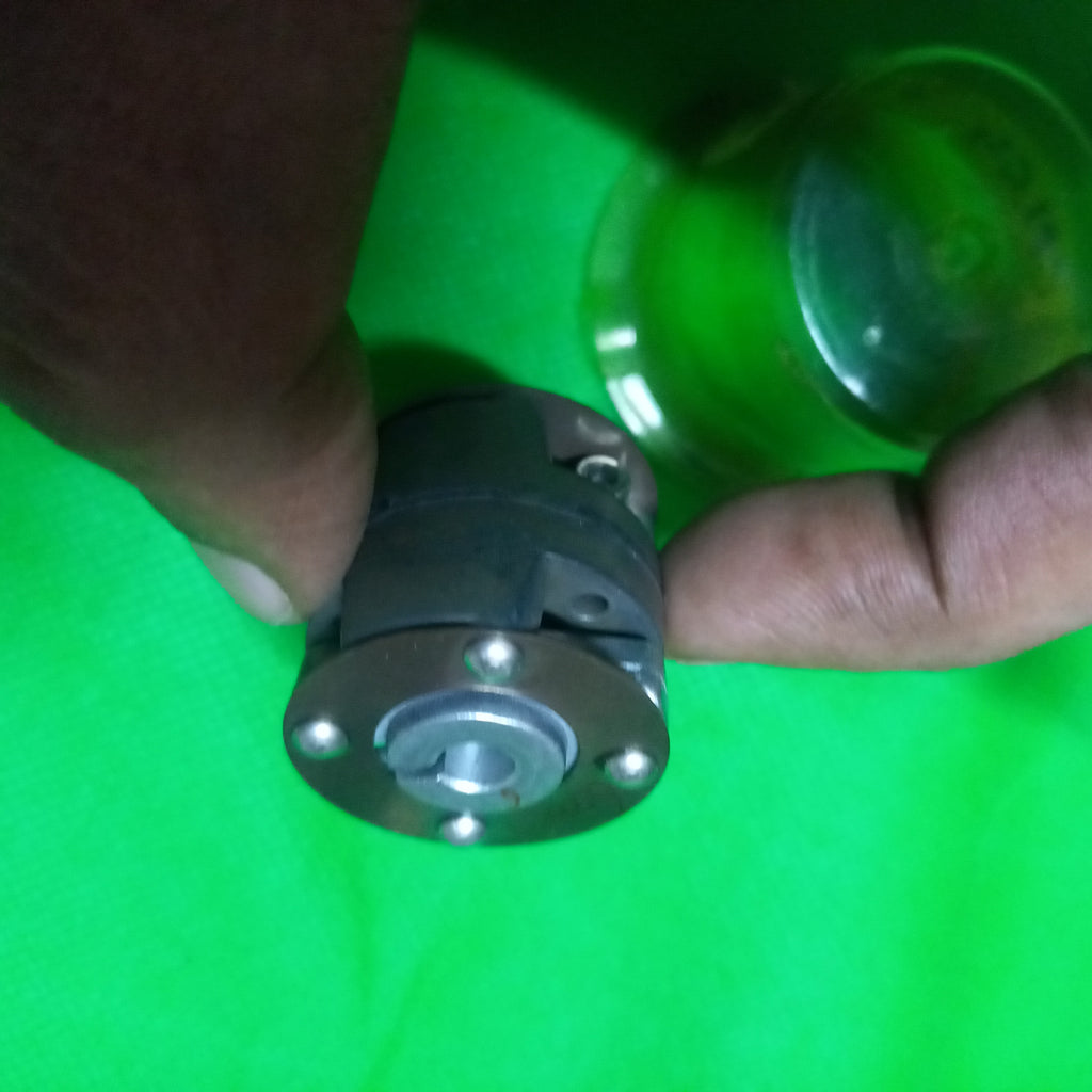 Brand: Heidenhain | MPN: 293 328-01

226525-01 bore=6mmx6mm (Overall Dia-30mmx L=22mm) 