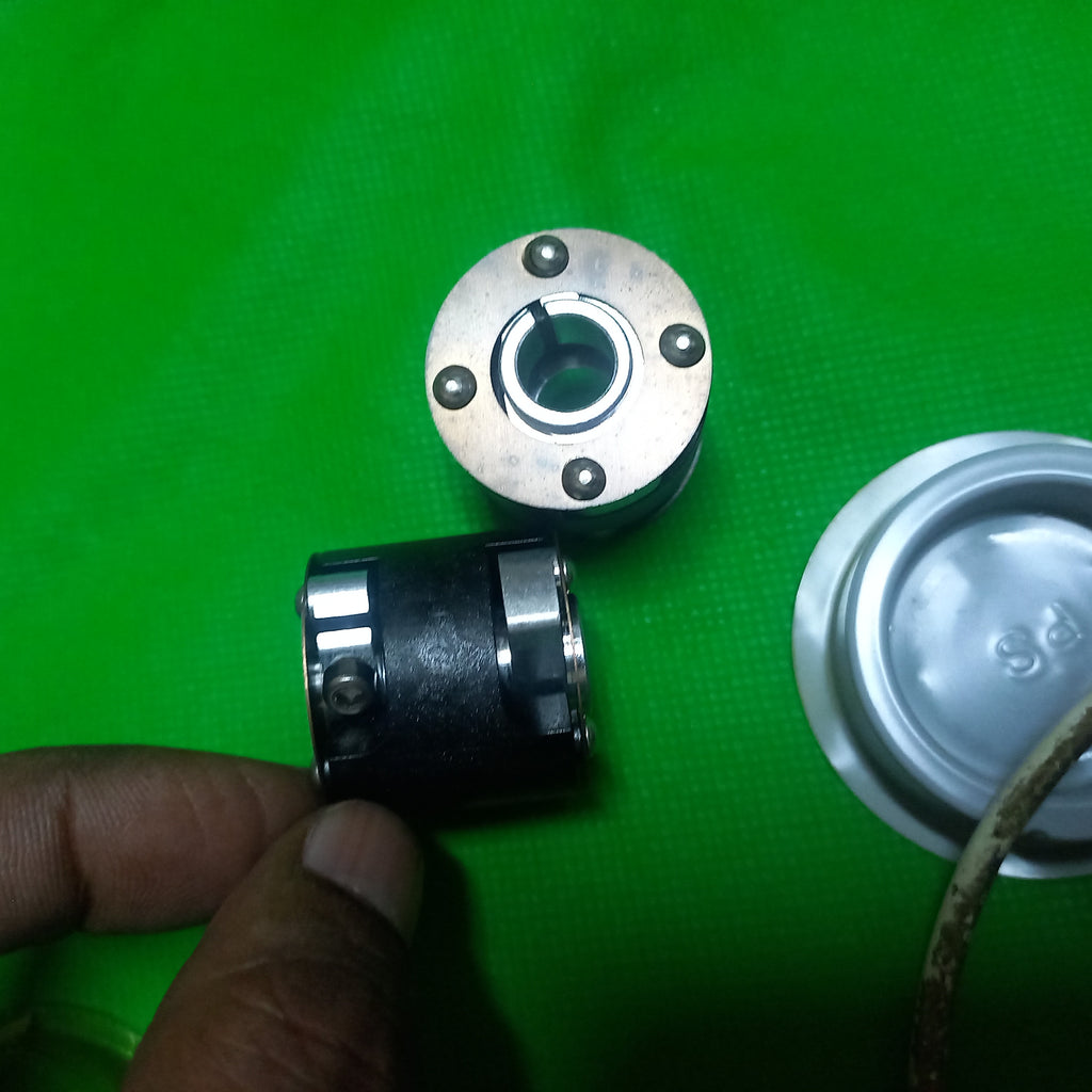 K17 (Overall dia : 30mm; L=30mm;) Heidenhain, 296 746-03  with Bore 10 mm Both side; 10/10mm Side view 