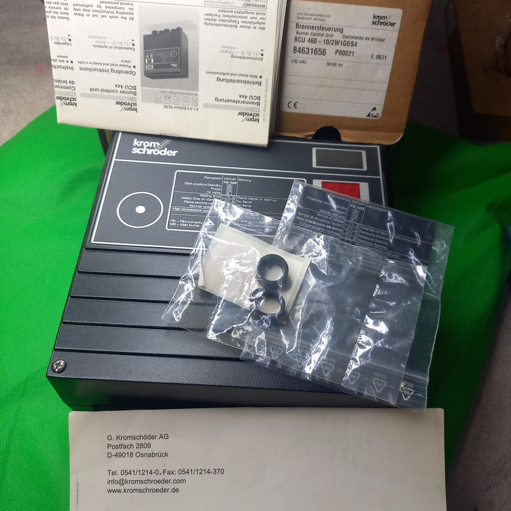 Unboxing photo  of Kromschröder (NOW HONEYWELL) BCU460 10/2W1GBS4, 84631656
For burners in intermittent operation or in continuous operation

