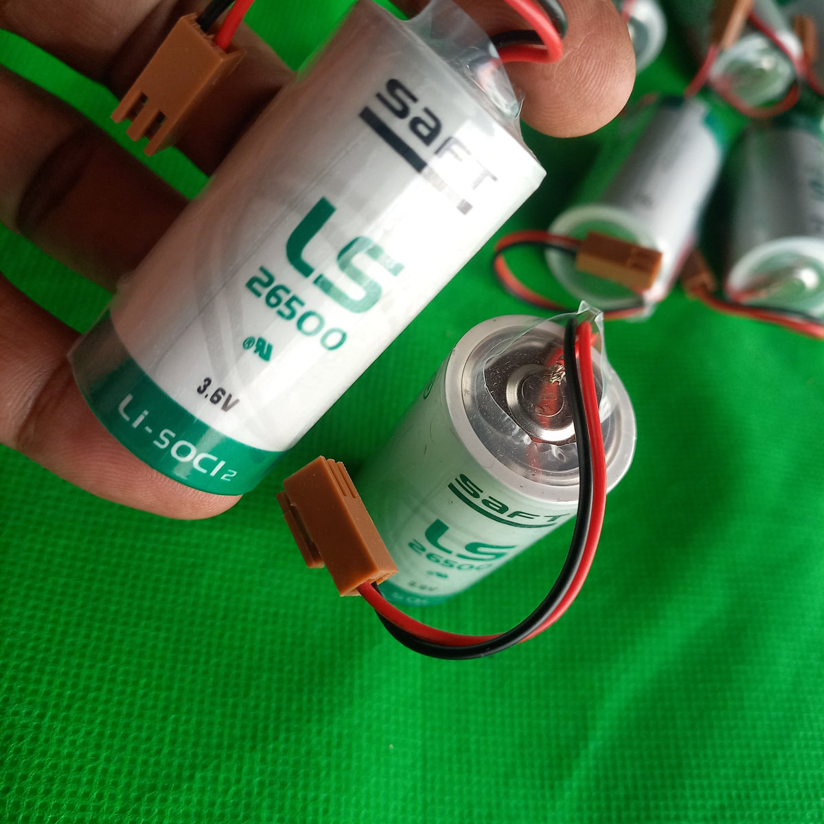  Saft LS26500 BATTERY LITHIUM 3.6V C Lithium Thionyl Chloride 3.6 V Battery Non-Rechargeable (Primary)