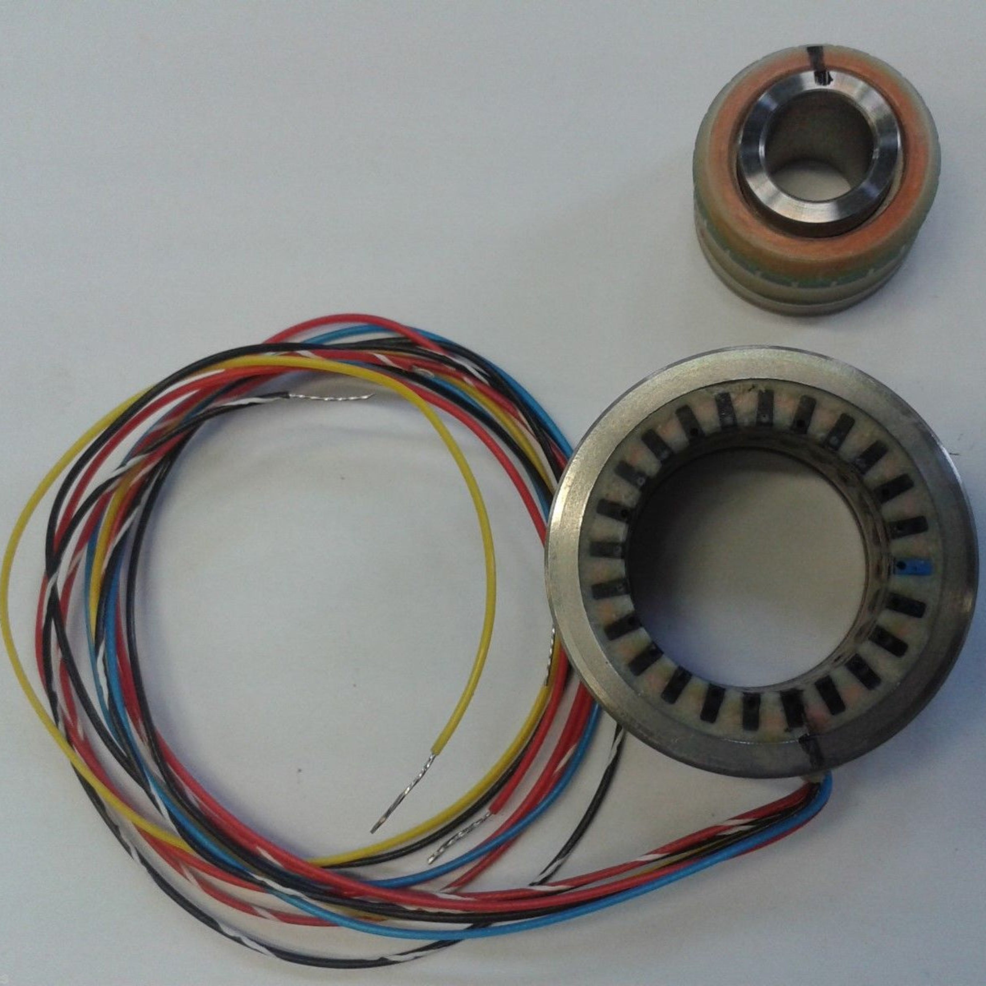 LTN Resolver RE15, Size one for installation on servo motors Elevator motors etc ,Rotor, Stator and wiring view in one TOP p 