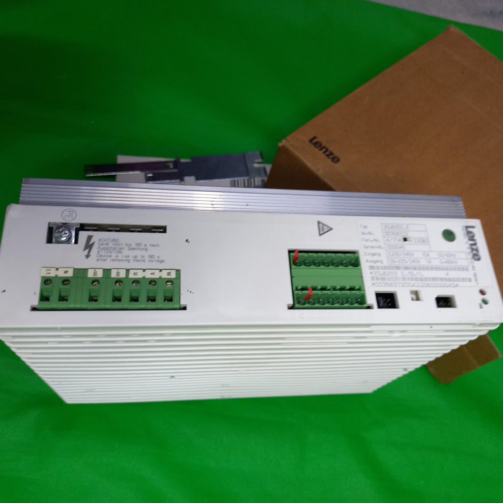 Unboxing of Lenze Type 33.8203_E; 
Typ 33.8203_E; 338203E1B11
Id.-Nr. 00356372
Eingang : E220/240V 15A 50/60Hz
Ausgang DO-220/240V 7A 0-480HZ
*33.8203 E.1B.11. | 338203E1B11