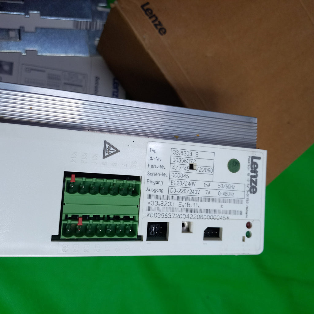 Top of drive Lenze Type 33.8203_E; 
Typ 338203 E; 338203E1B11 Specifications and input ooutput details here