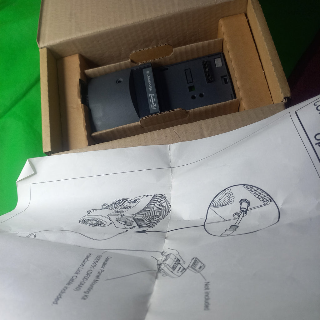 Unboxing of 6SE6401-1DF00-0AA0 MICROMASTER 4 Operator panel mounting kit for MM411 and CM411 