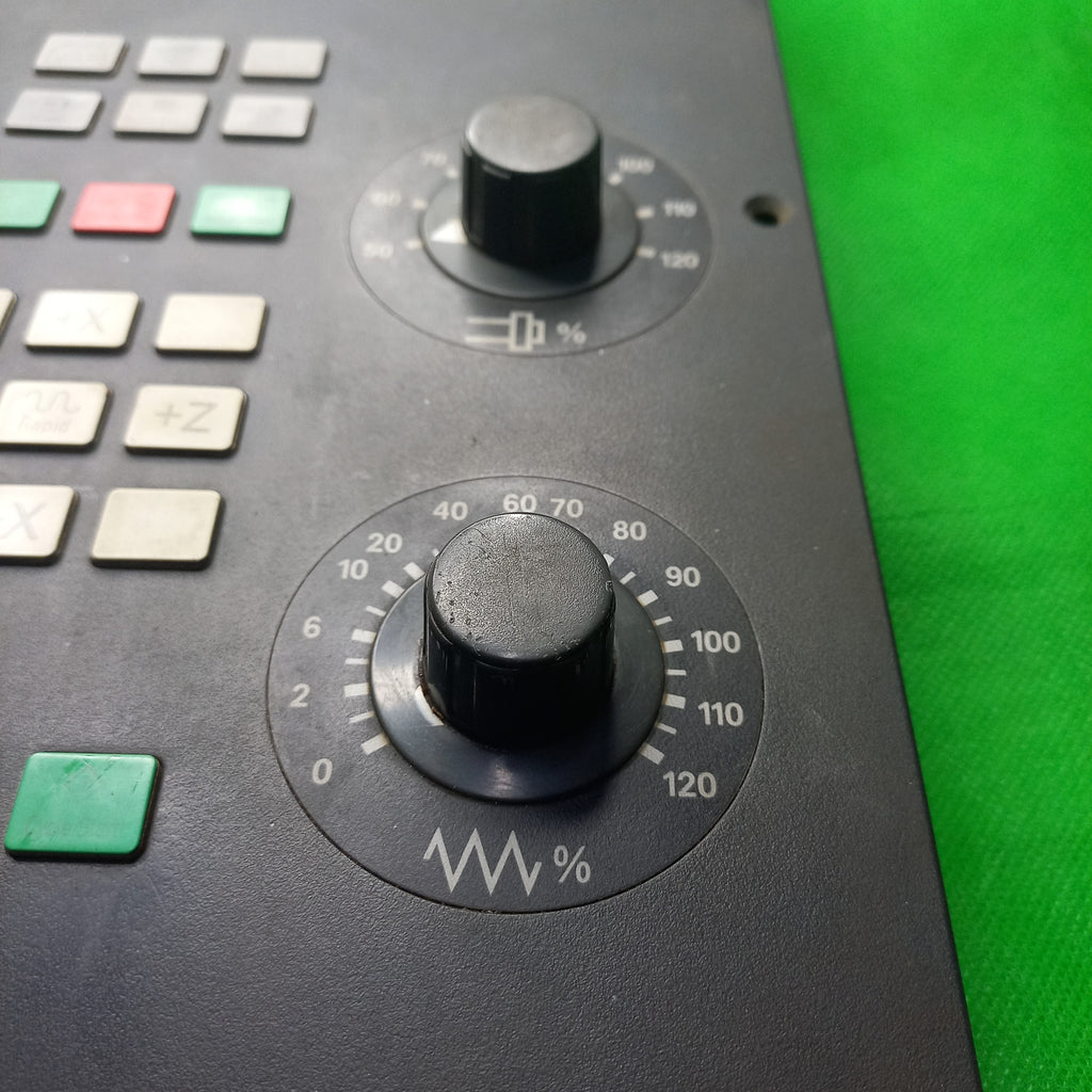 Feed override and spindle override switches on MCP 6FC5603-0AD00-0AA2
