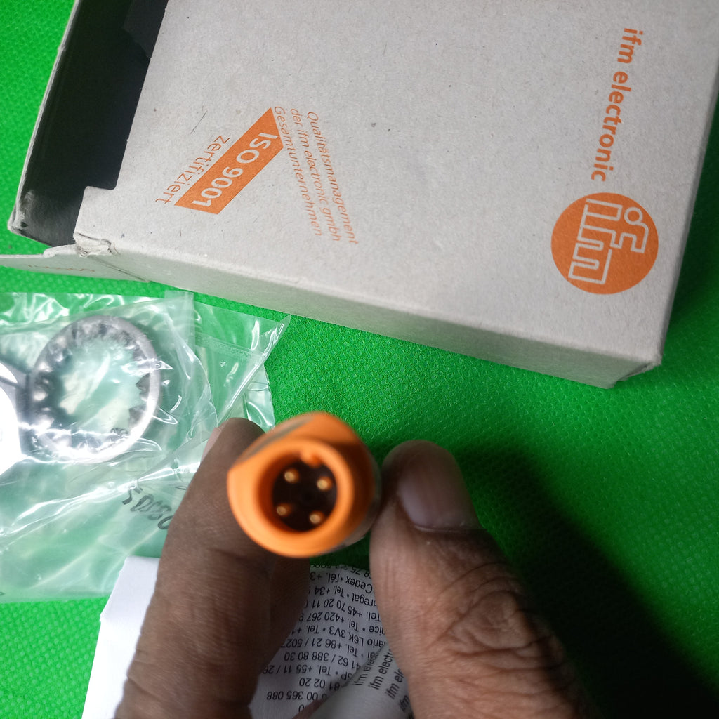 Connector photo of OG5114 Diffuse reflection sensor OGTFPKG/V4A/US-100 