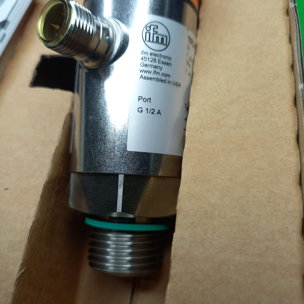 PN2671 - Pressure sensor shows specification sticker and connector
