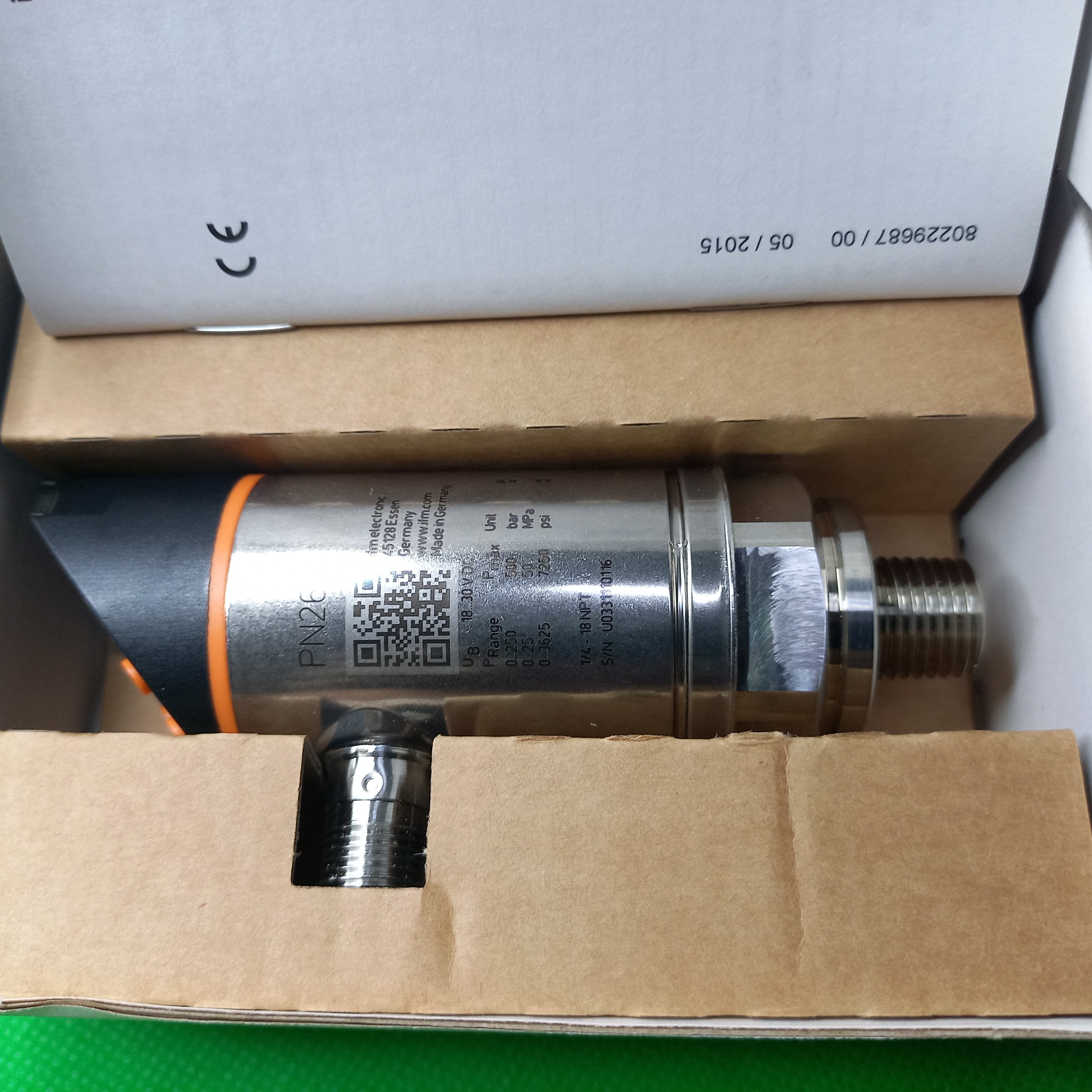 PN2671 IFM in a New box Box Contents