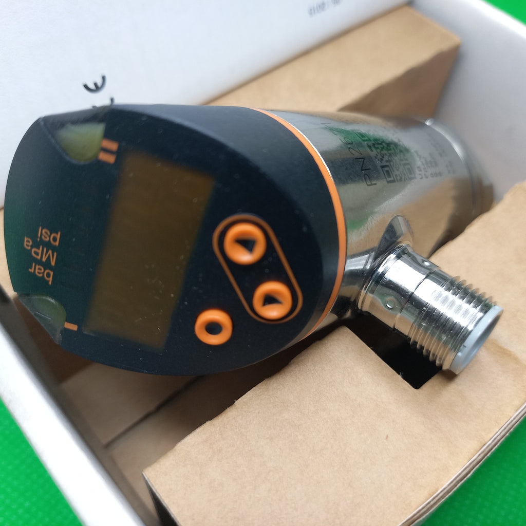 Display and programming buttons for PN-2671 IFM 