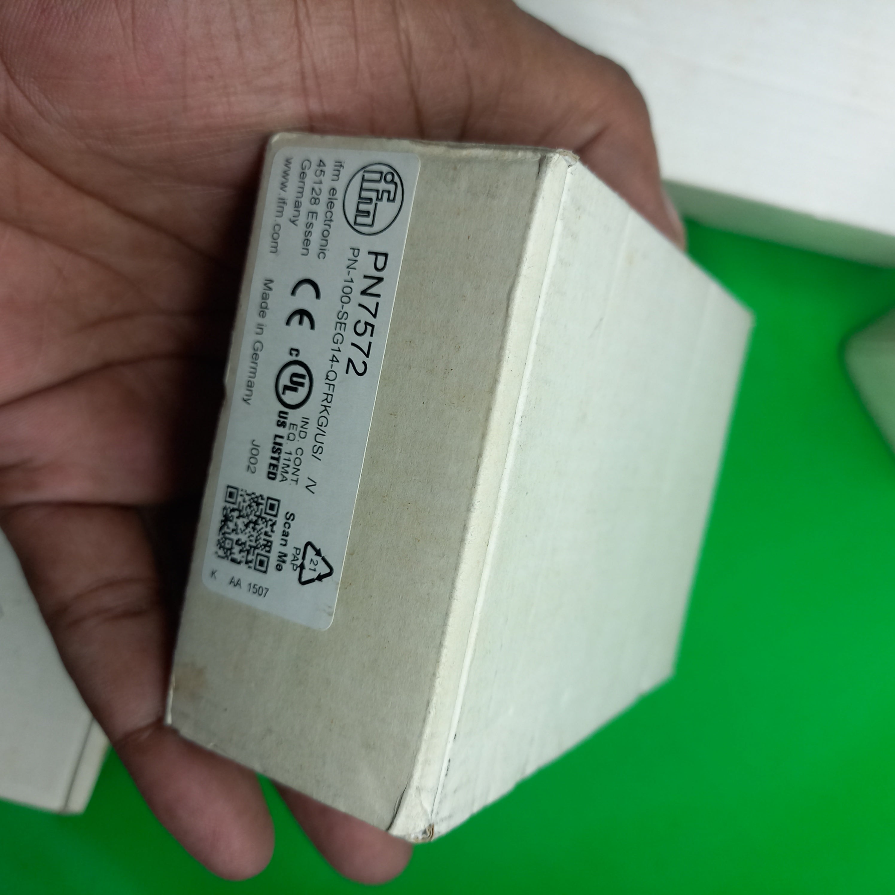 Read to ship Boxed Pressure sensor with display PN7572 PN-100-SEG14-QFRKG/US/ /V
