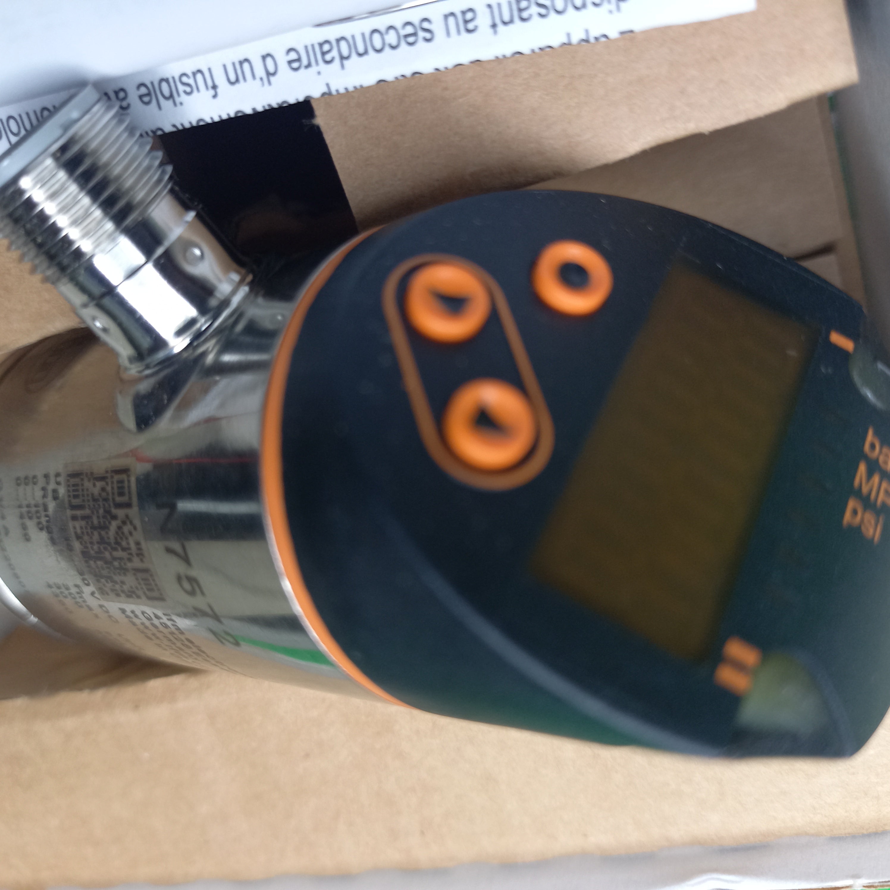 Display on Pressure sensor with display PN7572 PN-100-SEG14-QFRKG/US/ /V
