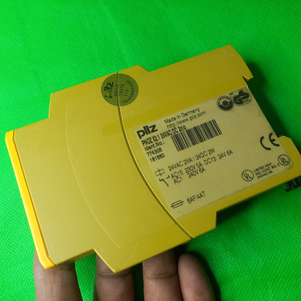 Side sticker main details specification here PNOZ X2.1