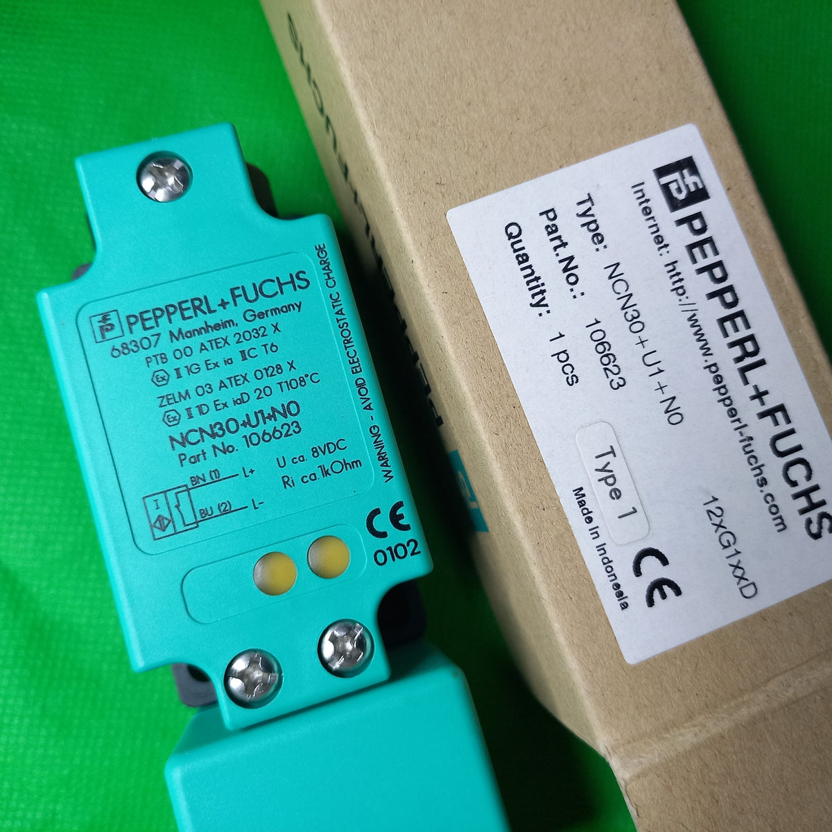 Specifications printed on front face of NCN30+U1+N0, 106623, Normally Closed, Output type: NAMUR, Rated operating distance 30mm, Non Flush, 40x40x118