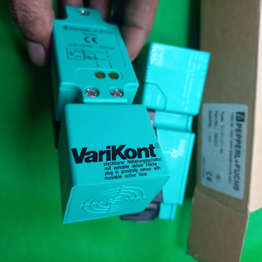 Varikont front Active Face NJ15+U1+A2, 084507,4 Wire, complementary, PNP, 15mm Rated Operating distance, Flush installation, DC, 10 ... 60 V, 40x40x118mm Block sensor
