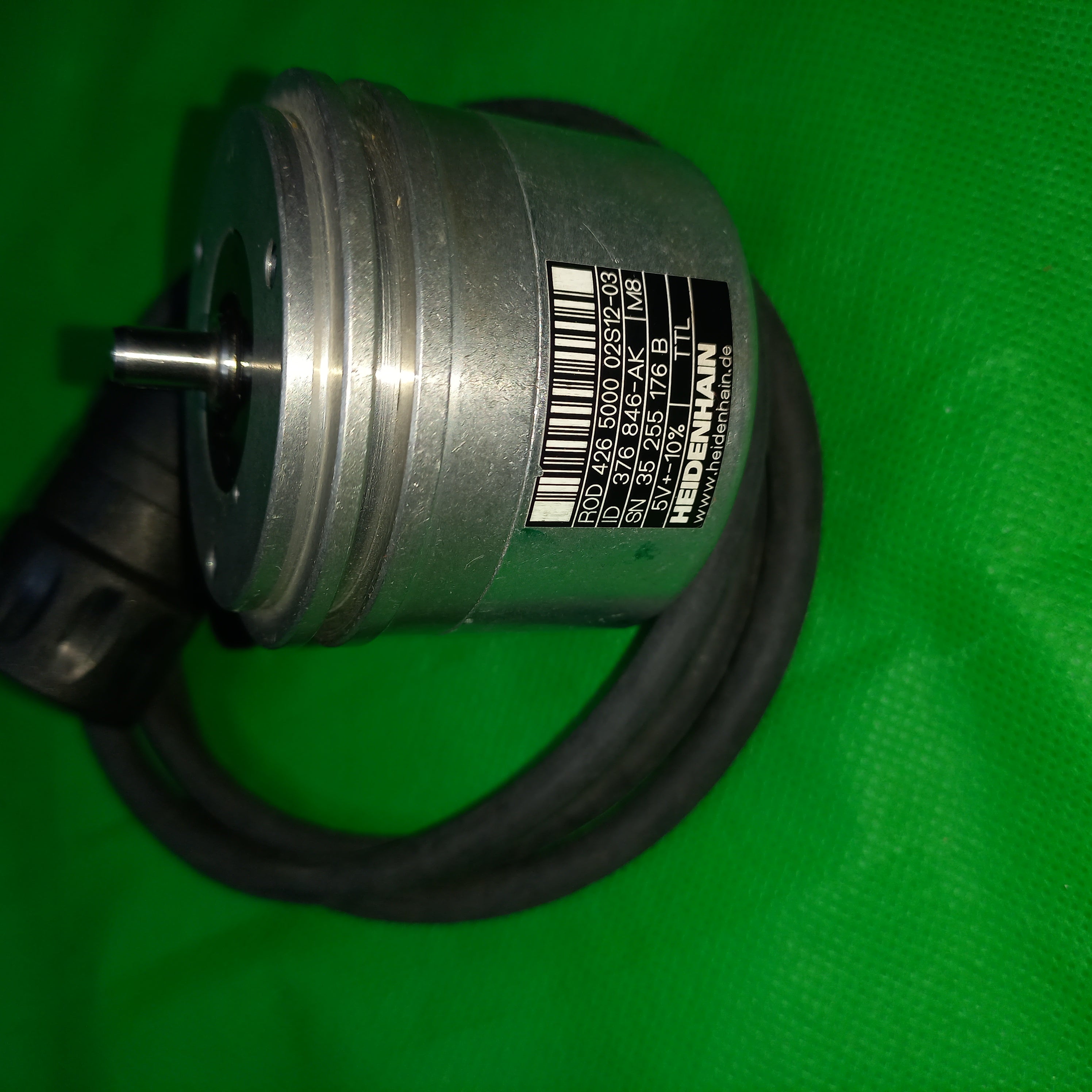 Left view showing part number and Identification data of TTL Encoder ROD 426 5000 02S12-03 with Cable