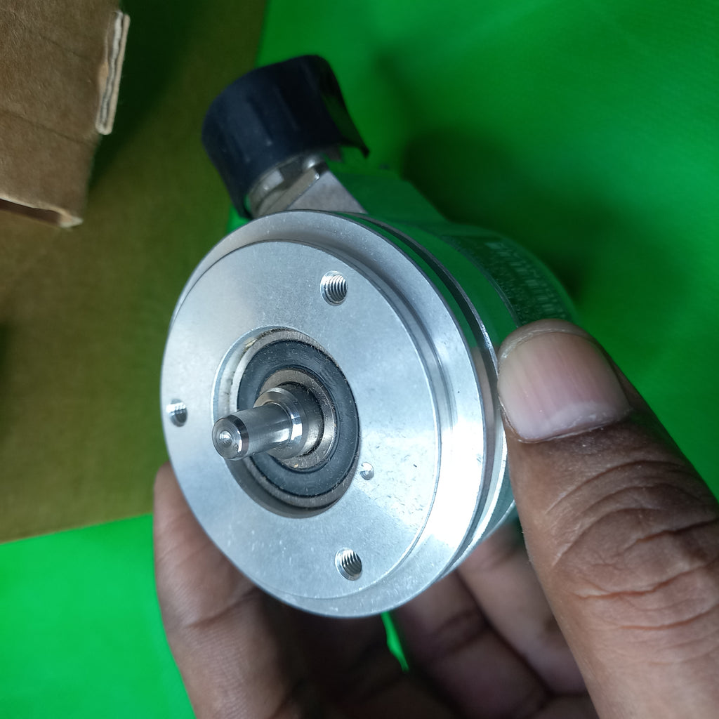 6MM SHAFT VIEW AND SEALED BEARING FOR 
ROD-426 500 27S12-03 ID.Nr. 376 846-LR, TTL 5VDC 500 PULSE, 6MM SHAFT SYNCHRO FLANGE