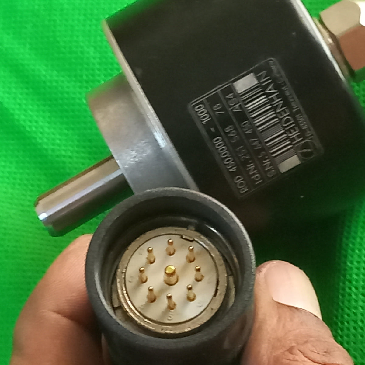 Connector for signals on Encoder Clamping flange, 11µAss;
ROD450.0000-1000 ; 251 568 78 