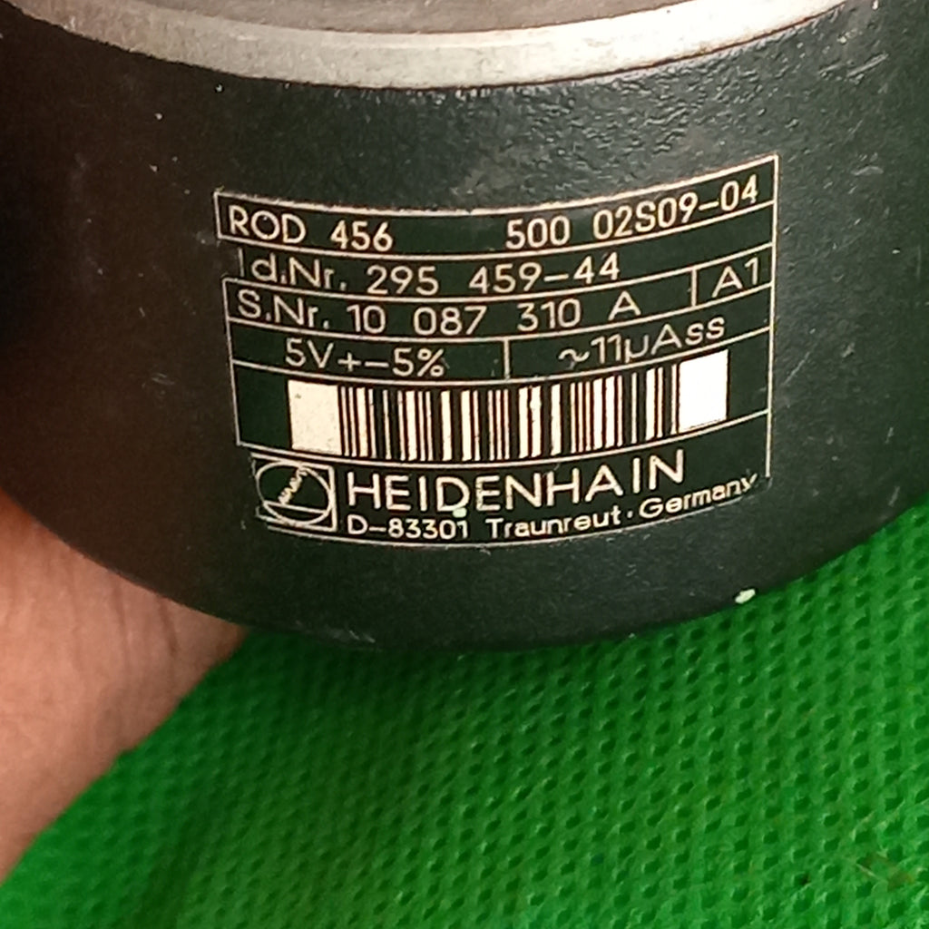 Specification sticker  photo of Encoder Clamping flange, 11µAss;
ROD456 500 02S09-04 Id.Nr . 295 459-44 