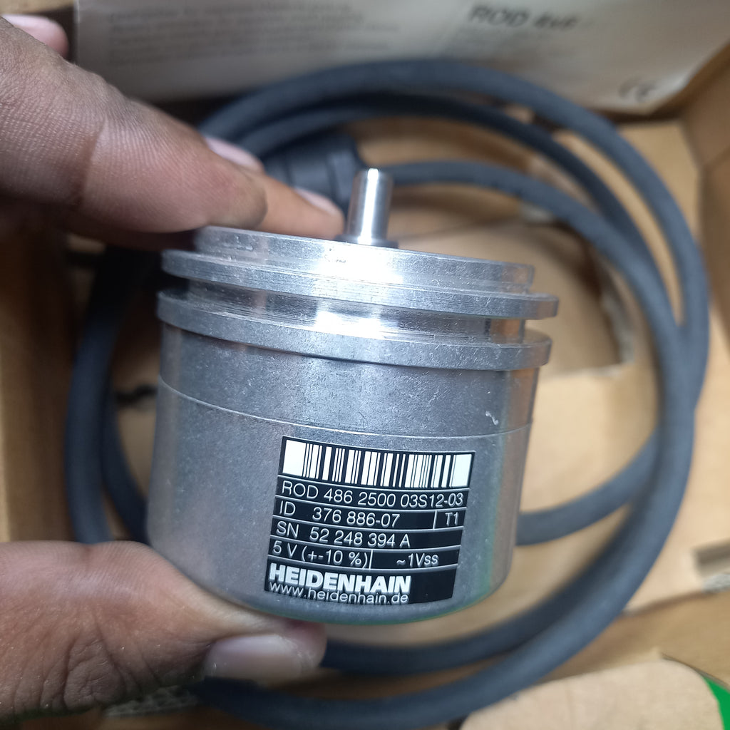 shaft 6mm and flange mounting of Heidenhain Encoder 1VSS  ROD 486 2500 03S12-03  