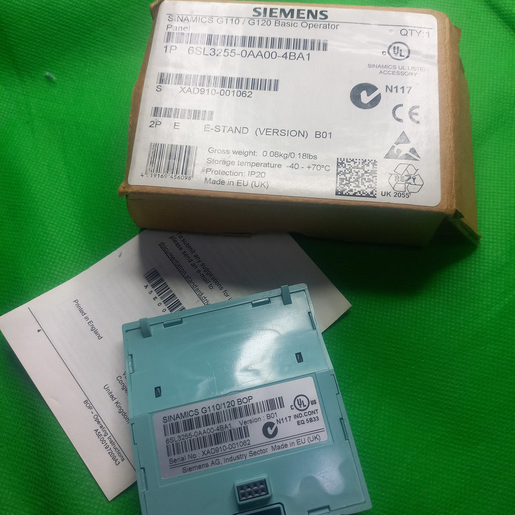 UNboxing of Siemens control panel for G110, G120 Manufacturer's part number: 6SL 3255-0AA00-4BA1