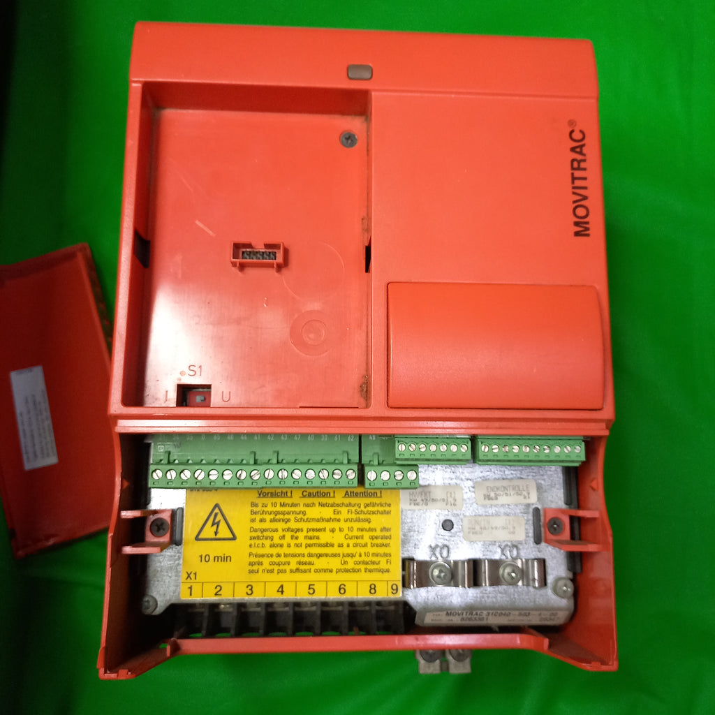 SEW EURODRIVE, Input outuput terminal strip and warning sticker MOVITRAC 31C040-503-4-00, Sach.Nr. 826 3 3611
