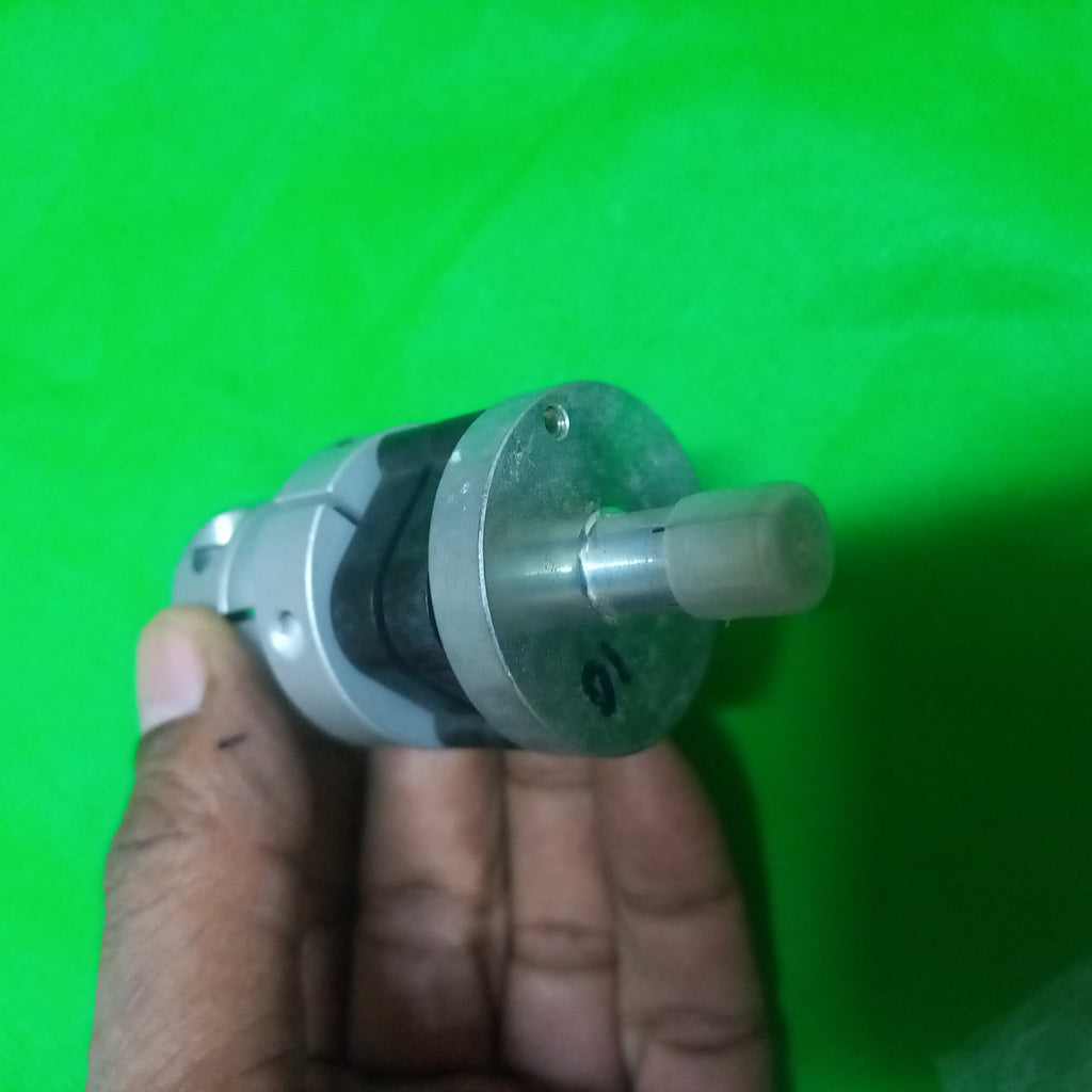 Part No. 13617060/ SEW-EURODRIVE 
DR71-132 EV1./AV1. 10/06