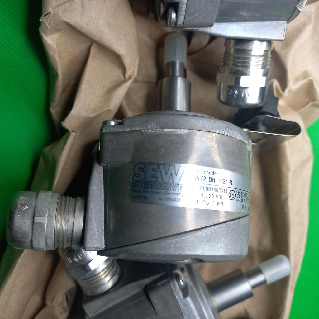 SEW Eurodrive Typ: ES1S 1860496 | OGS72 DN 1024R
Sinus- Tacho /SinUb: = 9 ...26V ; 1024~1Vss