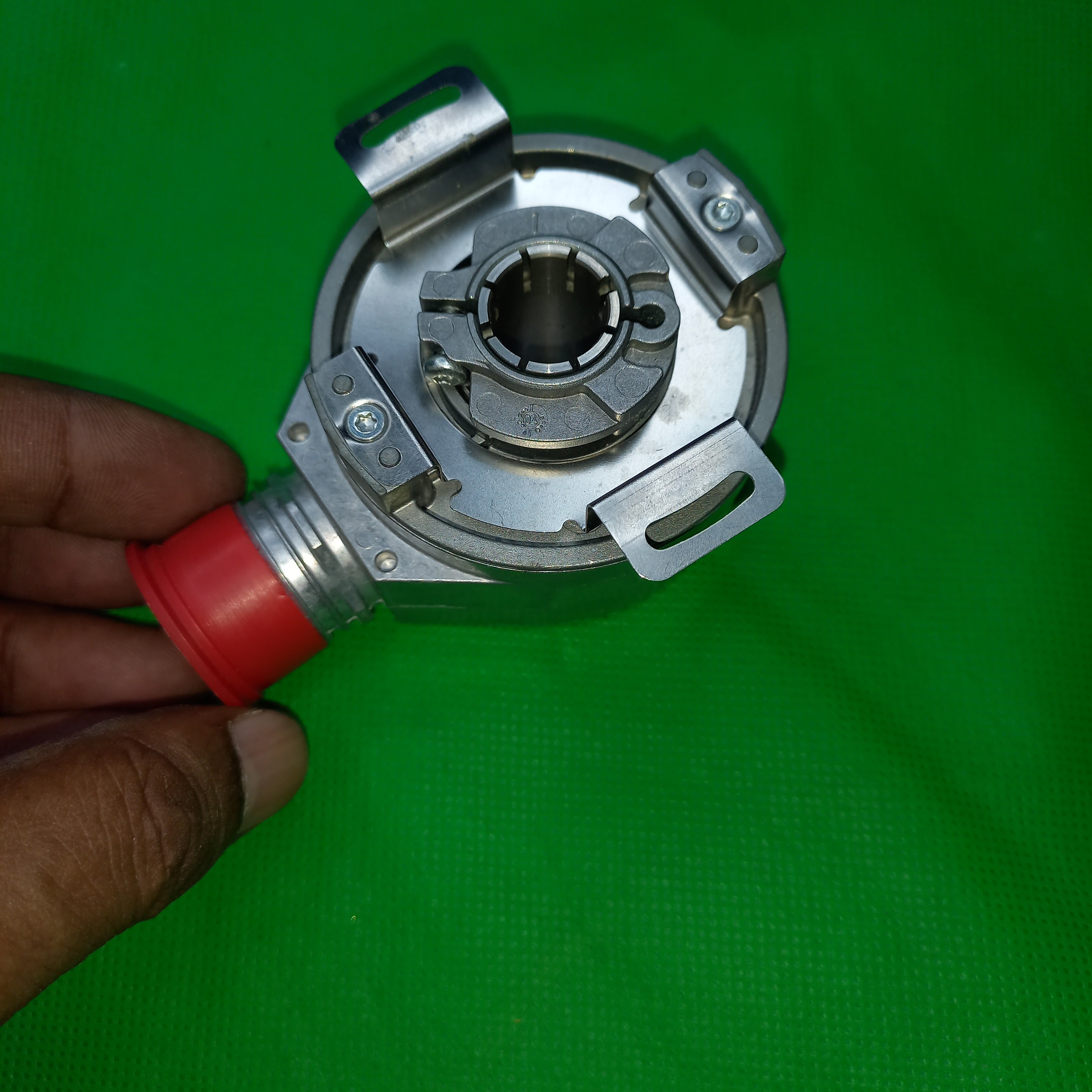 Hollow shaft 14mm view with Clamping ring and stator mounting of SICK Hollow DFS60B-BGPA10000 Ident-Nr. 1036770