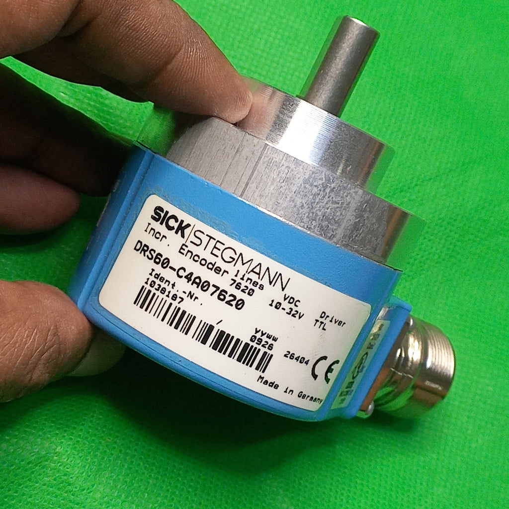 Sick DRS60-C4A07620, 1038187 | 7620 ppr | 10-32V, TTL /RS 422 | Face mount, 10 mm Shaft