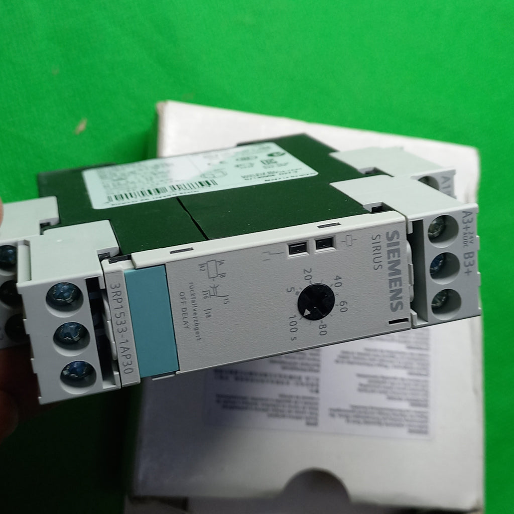SIEMENS 3RP1533-1AP30 TIME RELAY, OFF-DELAY  3RP15331AP30