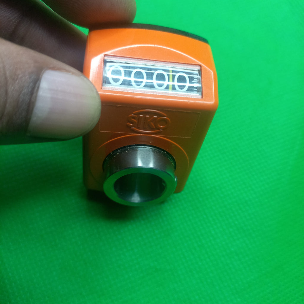 Display decimal point 1, as per order key 14mm dia for SIKO Digital Position Indicator DAO4 ; DA04-02-40-1-e-14 | DA0402401exx