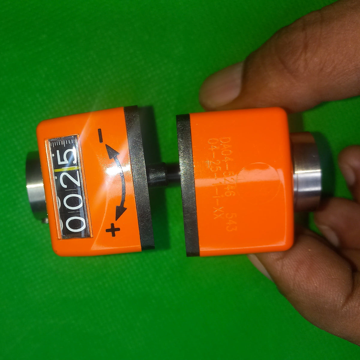 front and rear views in one frame SIKO DA04-04-25-1-i-14_DA0404251ixx_Mounting Position4_14mmHollow,increment_25 perCW_Revolution,1Decimal