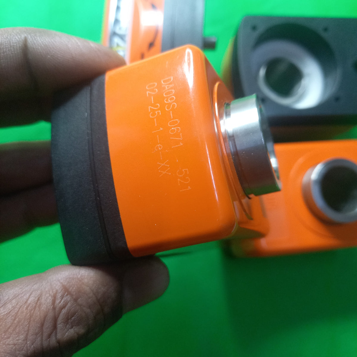 Order number Marking on 
DA09S-02-25-1-e-20_CCW,MountPos=2, Incr/rev=25mm, in Counter Clockwise Direction, Decimal point =1, 20mmHollow