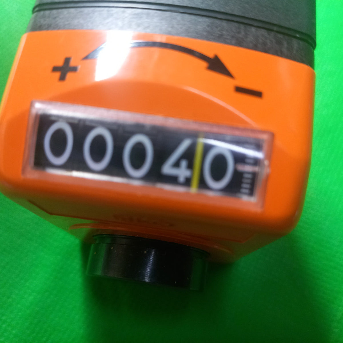 Decimal point , on digital position indicator part number SIKO Digital position indicator DA09S , SIKO_DA09S-02-40-1-e-20_Mount_pos._2_incrementrev_40_CCW_20mm_Hollow