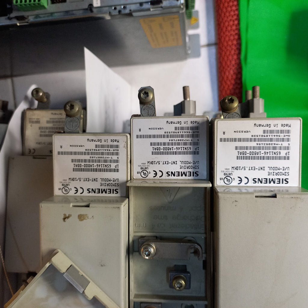SIMODRIVE U/E-MODUL INT-EXT. 5/10KW, 6SN1146-1AB00-0BA1, VERSION A, GWE-566118901520, MADE IN GERMANY
