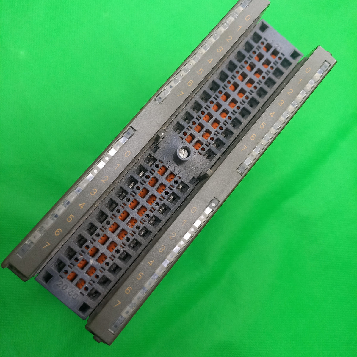 SM 321  |  DI 32xdc24v | 3211BL000AA0 | 6ES7321-1BL00-0AA0 SIMATIC S7-300, digital input SM 321, isolated 32 DI, 24 V DC, 1x 40-pole

