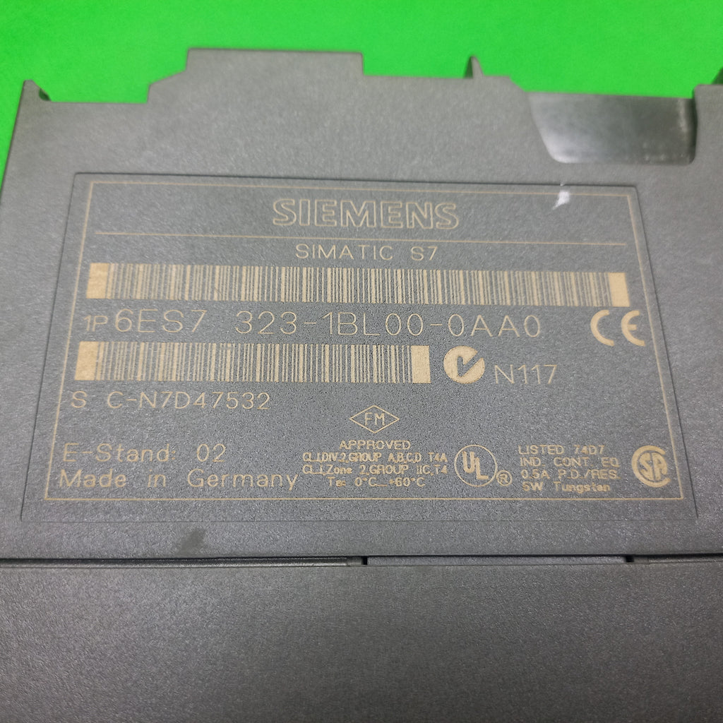 6ES7323-1BL00-0AA0
SM323, 16DI/DO, DC24V, 0,5A SIMATIC S7-300, digital module SM 323, isolated, 16 DI and 16 DO, 24 V DC, 0.5 A, total current 4 A, 1x 40-pole

