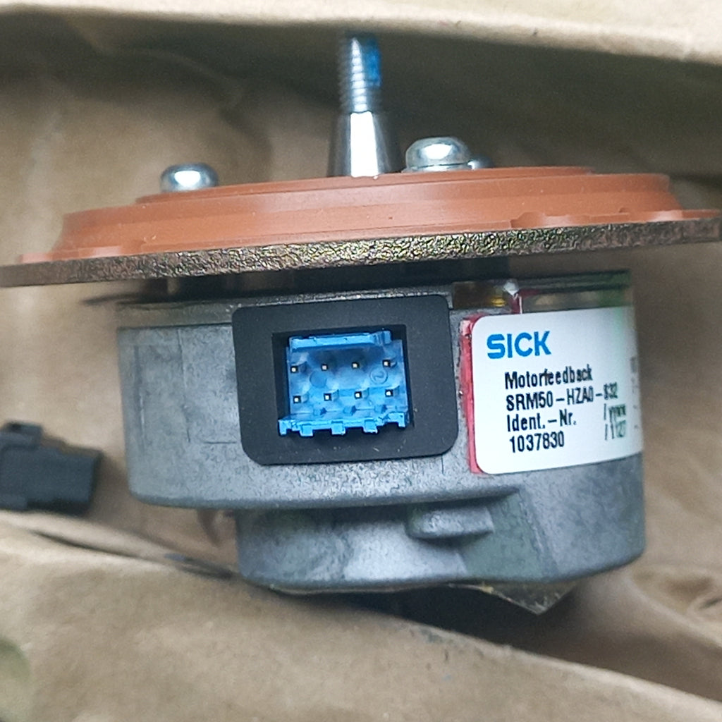 8 PIn Male connector hiperface on SRM50 encoder OPEN Pins Visible