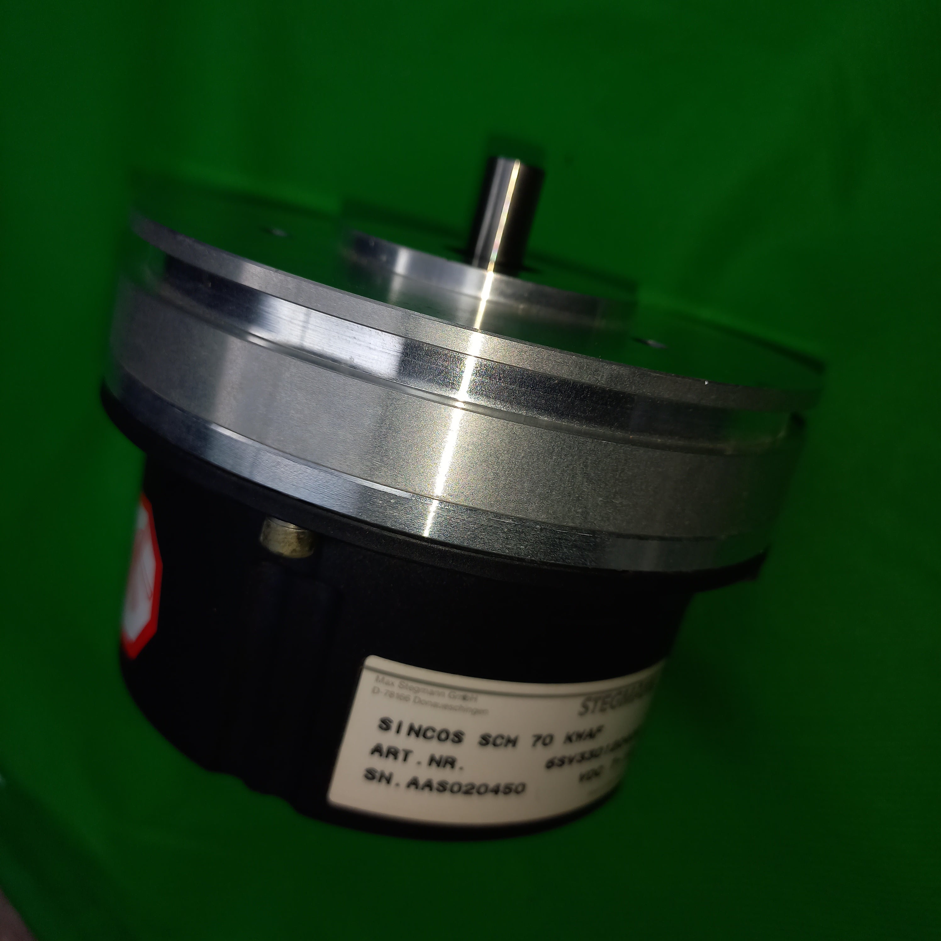 tehnical specs and part number sticker view of  SinCos SCM 70 KWAF 